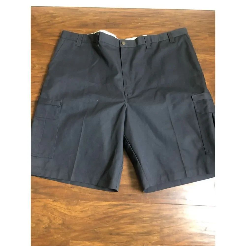 Men’s Dickies Industrial Cargo Shorts, Size 48
listing-status-banner NWT